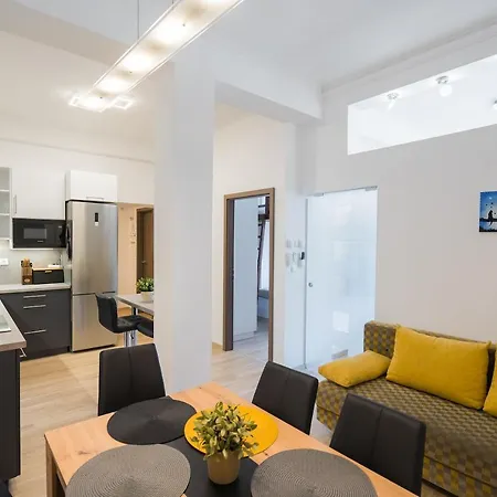 Silveritas Apartman * Σίοφοκ